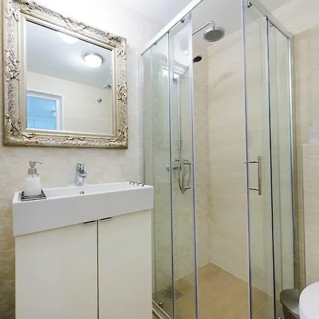 アパート Leona ドゥブロブニク