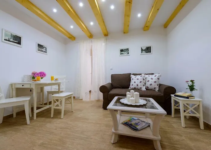 Leona Apartamento